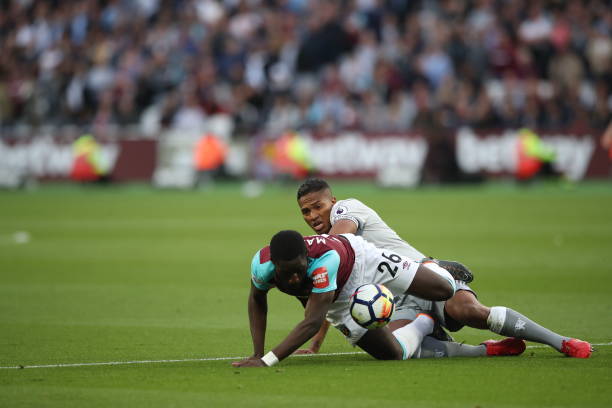 经济中奋进 经济中奋进